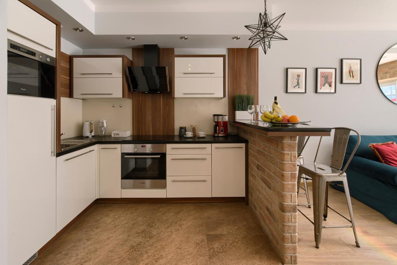 Millo Apartament Parking By Impero Poznań Eksteriør bilde